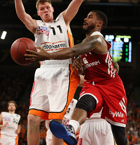 将帮助他更 将帮助他更